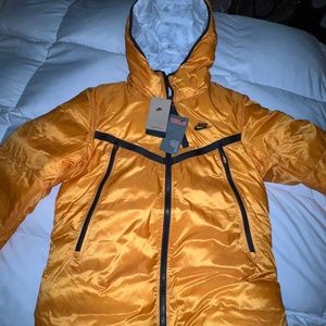 Nike Therma-Fit bubble coat